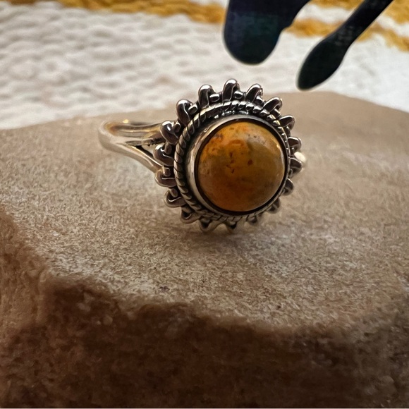❤️ Bumblebee Jasper Southwestern 925 Navajo Inspired Sz 7 Ring 2.2 gms - Picture 1 of 14